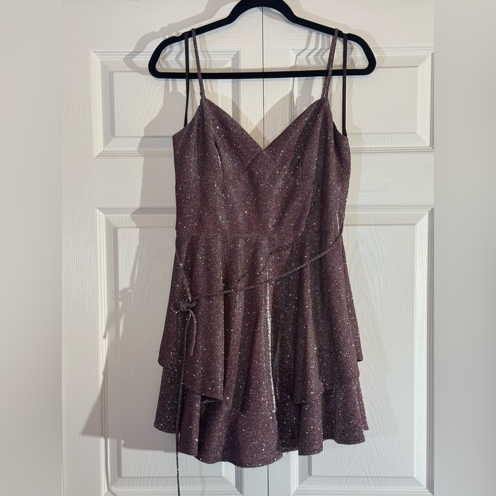 B. Darlin Womens Juniors Tiered Mini Cocktail and Party Dress NWOT Size 15/16 - Picture 5 of 7